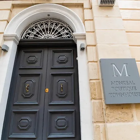 Monreal Boutique Townhouse - R024rm3 * Paola